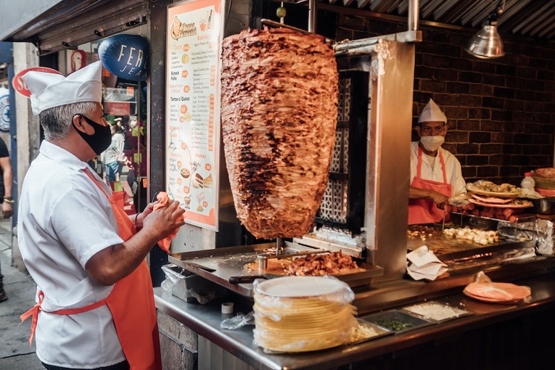 The Love Affair Between Australians in Dubai and Shawarma